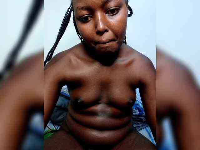 Innocent-Slut webcam