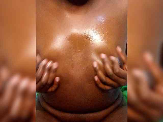 Innocent-Slut webcam