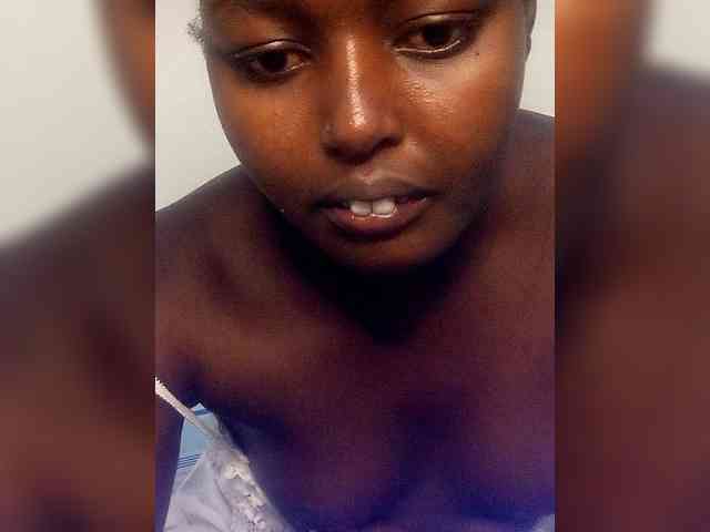 Innocent-Slut webcam