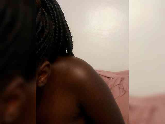 Innocent-Slut webcam