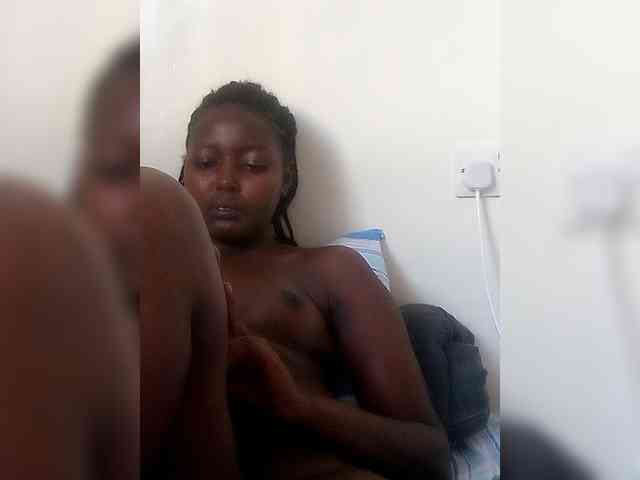 Innocent-Slut webcam