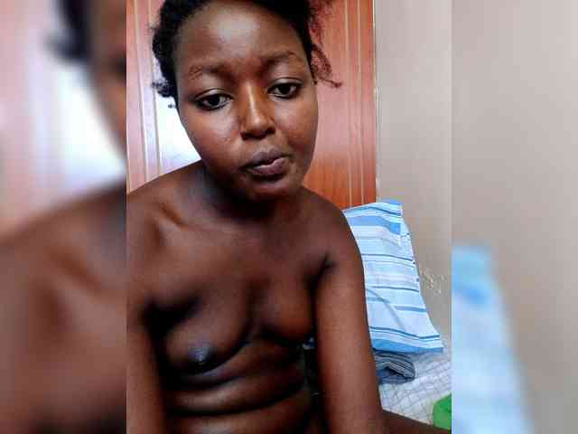 Innocent-Slut webcam