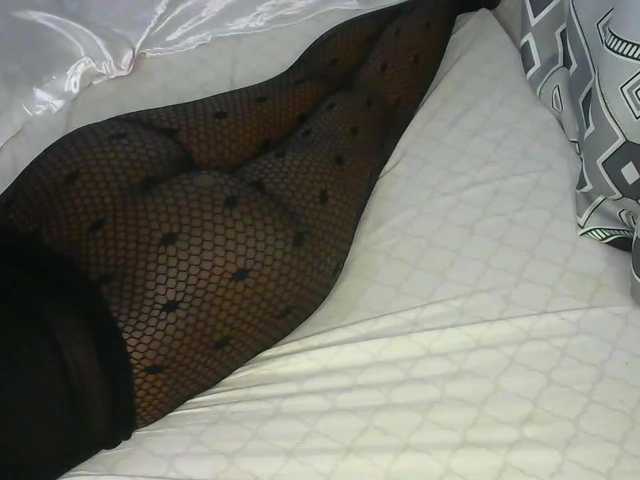 cherry96's BongaCams show and profile