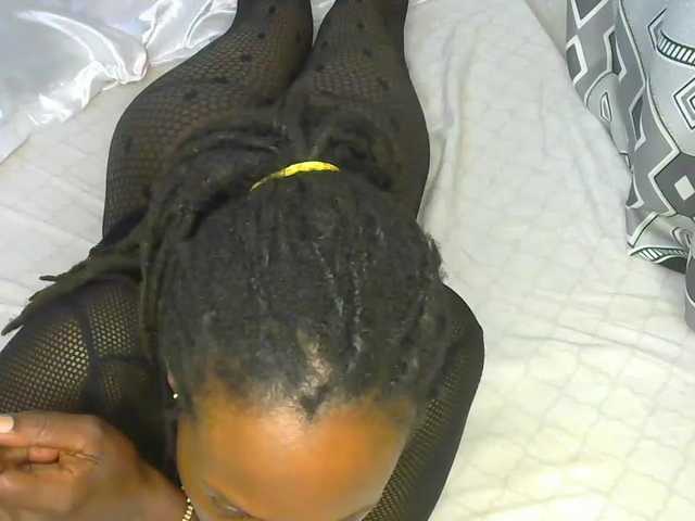 cherry96's BongaCams show and profile