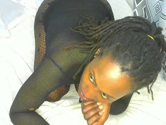 cherry96's BongaCams show and profile