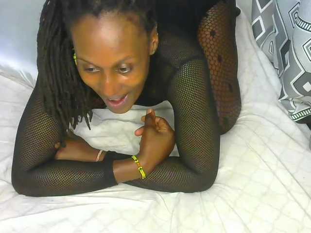 cherry96's BongaCams show and profile