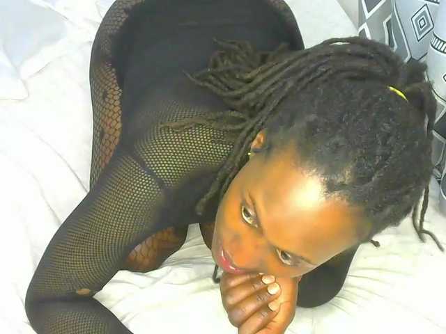 cherry96's BongaCams show and profile