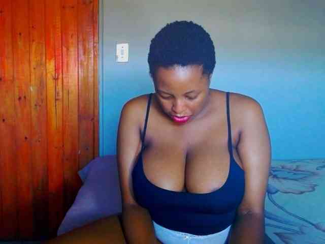 HotEbonyRay webcam