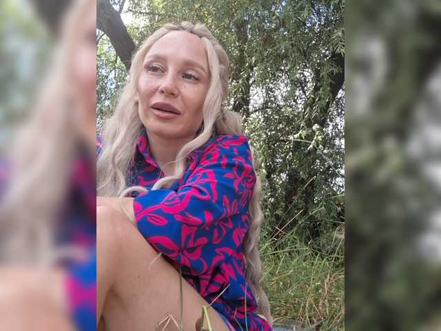 Vika350 live webcam show