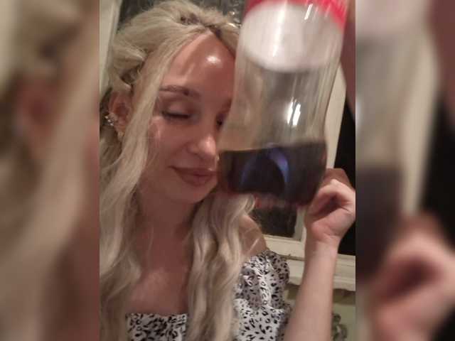 Vika350 live cam on BongaCams
