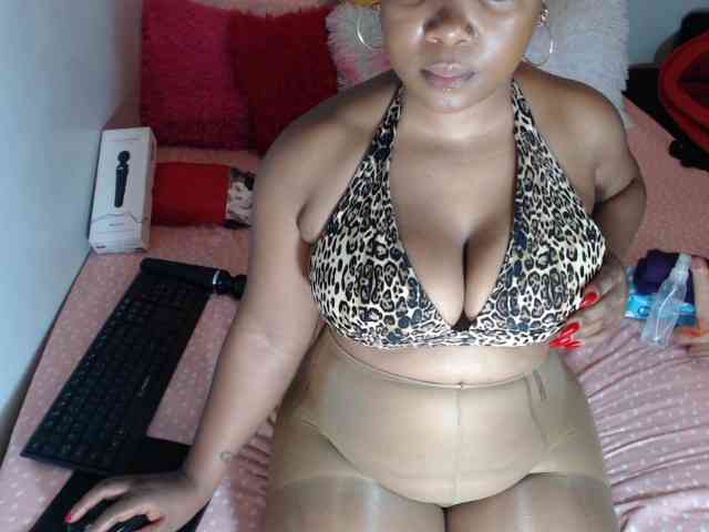 Sexypreshiee webcam