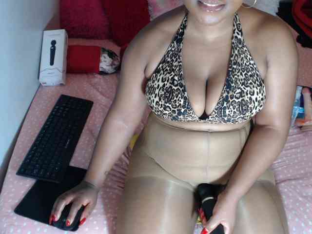 Sexypreshiee webcam