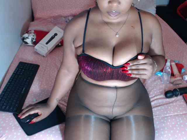 Sexypreshiee webcam