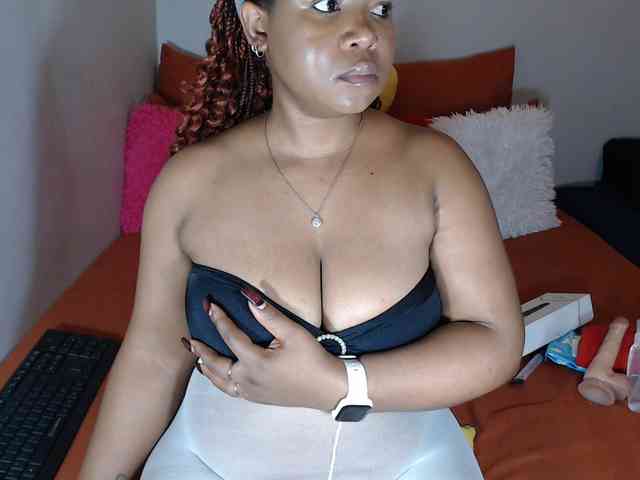 Sexypreshiee webcam