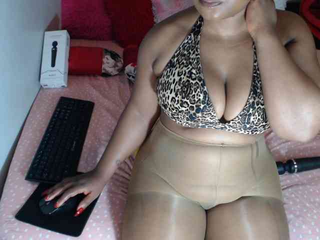 Sexypreshiee webcam