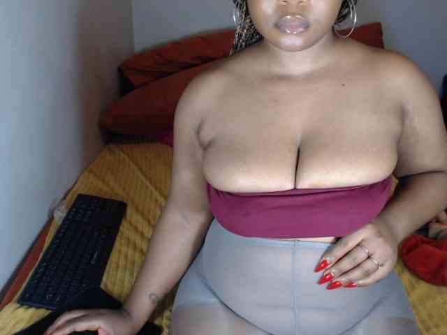 Sexypreshiee webcam
