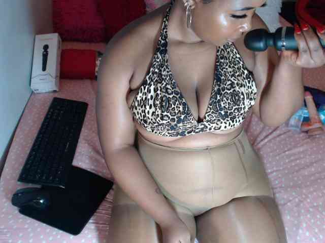 Sexypreshiee Live Webcam on BongaCams