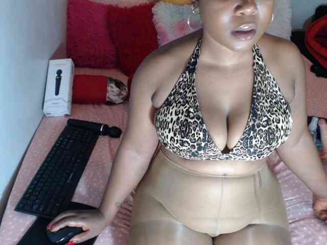 Sexypreshiee webcam