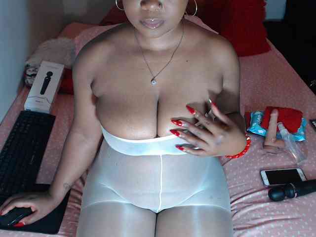Sexypreshiee webcam