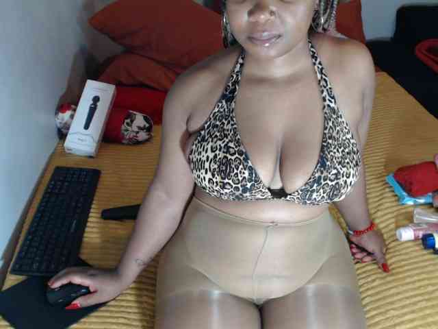 Sexypreshiee webcam