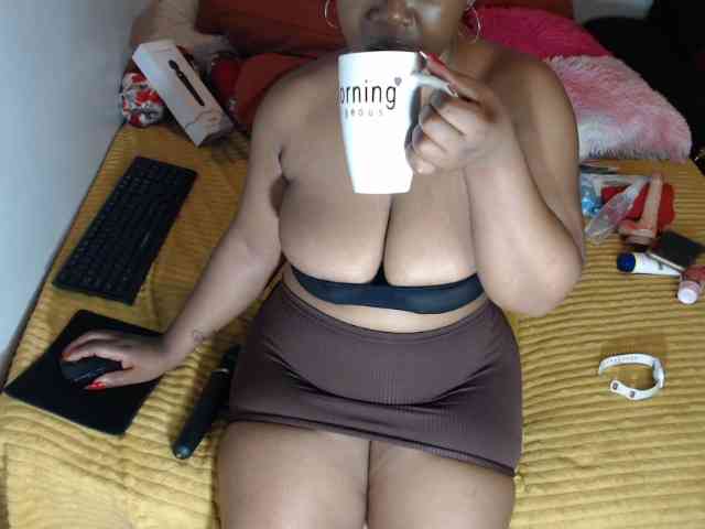 Sexypreshiee webcam