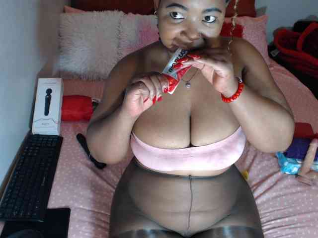 Sexypreshiee webcam