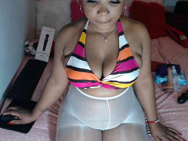 Sexypreshiee webcam