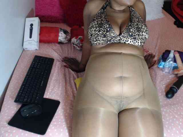 Sexypreshiee webcam
