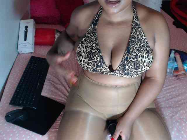 Sexypreshiee webcam