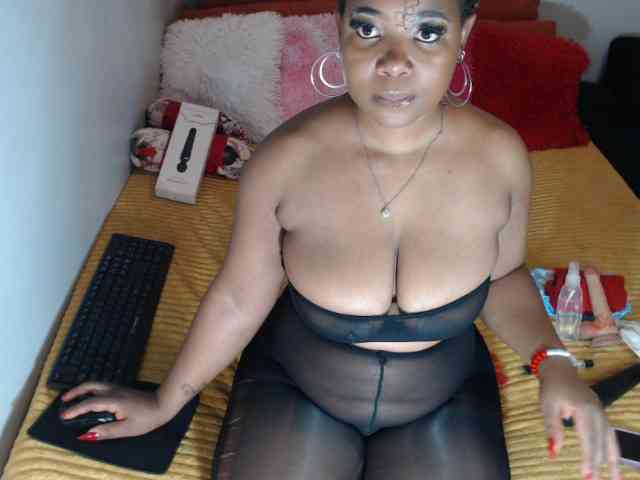 Sexypreshiee webcam