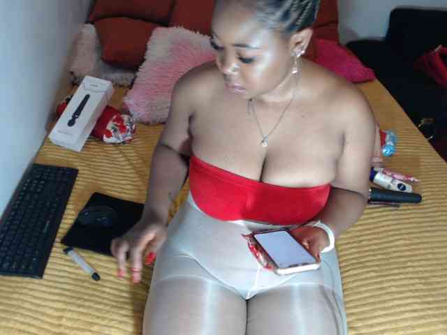 Sexypreshiee webcam