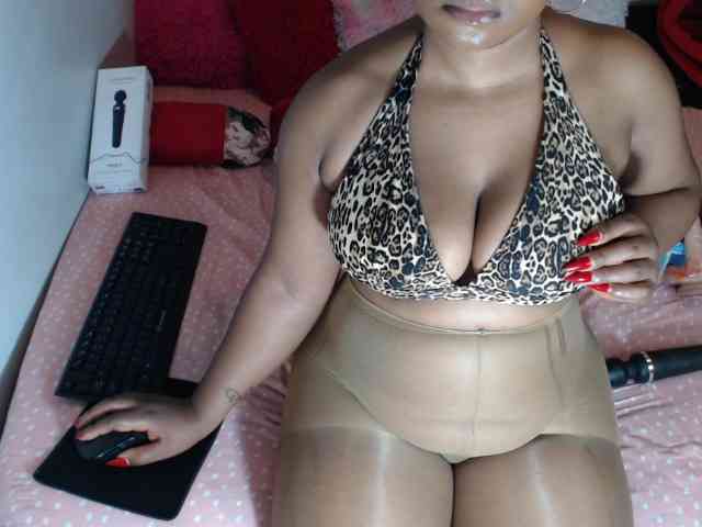 Sexypreshiee webcam