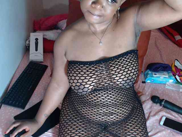 Sexypreshiee webcam
