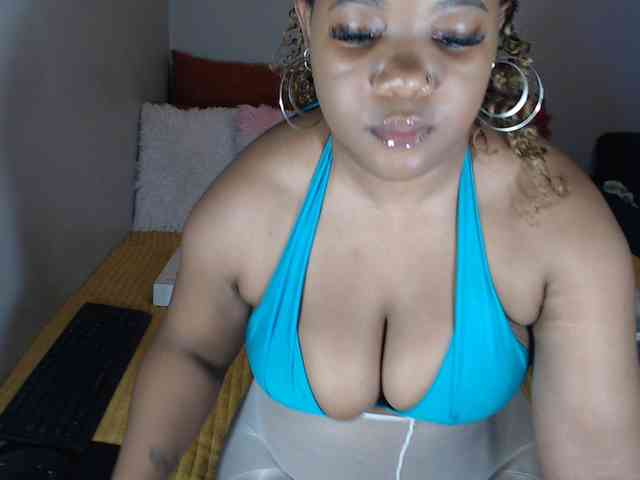 Sexypreshiee webcam