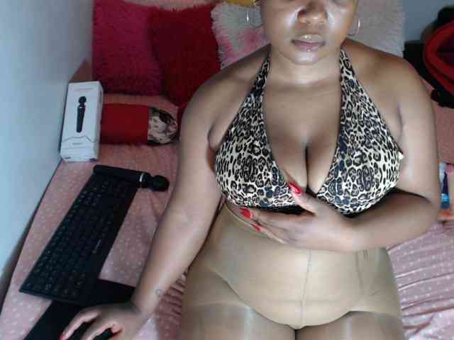 Sexypreshiee webcam
