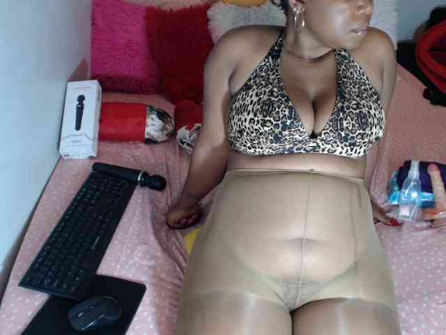Sexypreshiee webcam