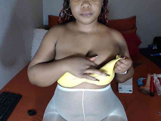 Sexypreshiee webcam