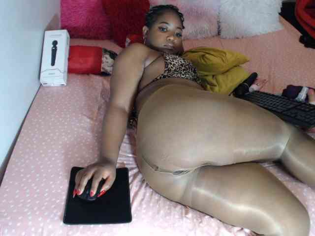 Sexypreshiee webcam