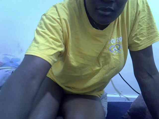 sexysharo webcam