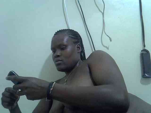 sexysharo webcam