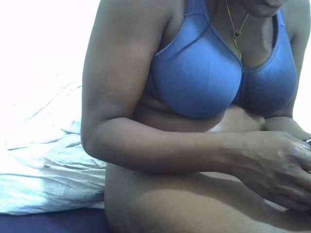 sexysharo webcam