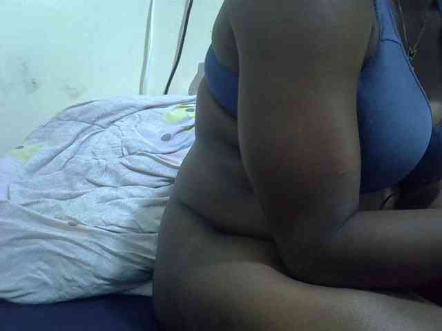 sexysharo webcam