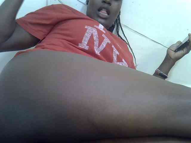sexysharo webcam