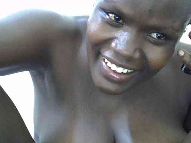 sexysharo webcam