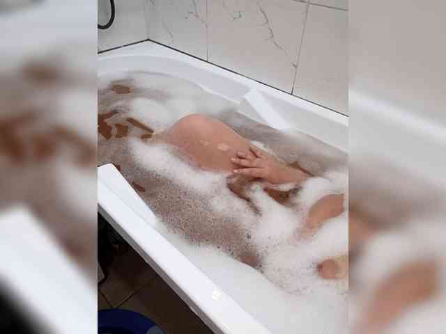 Veronika3030love webcam