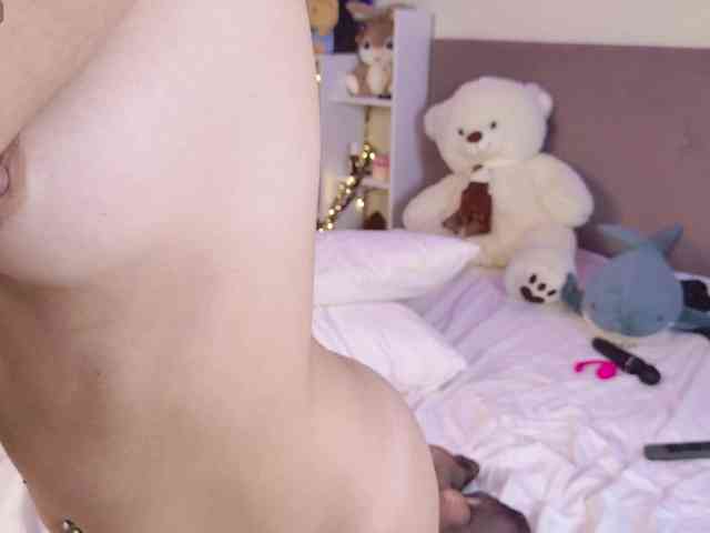 BlackPanteraa webcam