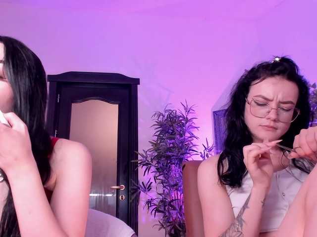 mira0-0 live webcam show