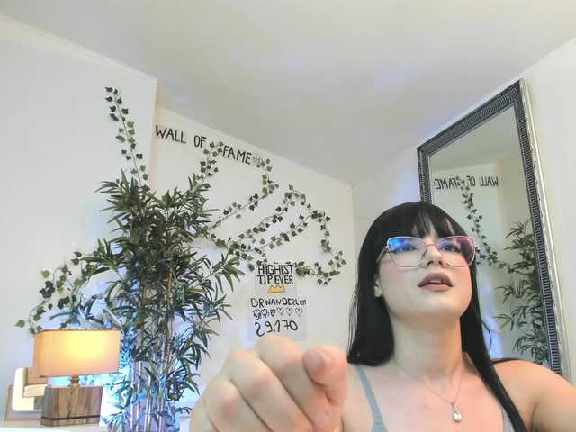 mira0-0 live cam on BongaCams