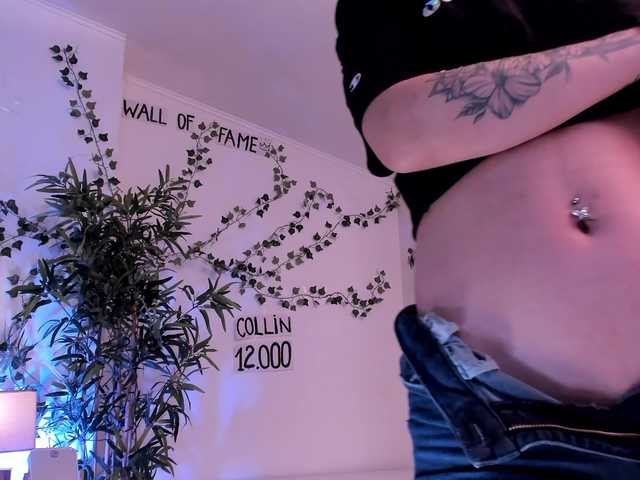 mira0-0 live cam on BongaCams