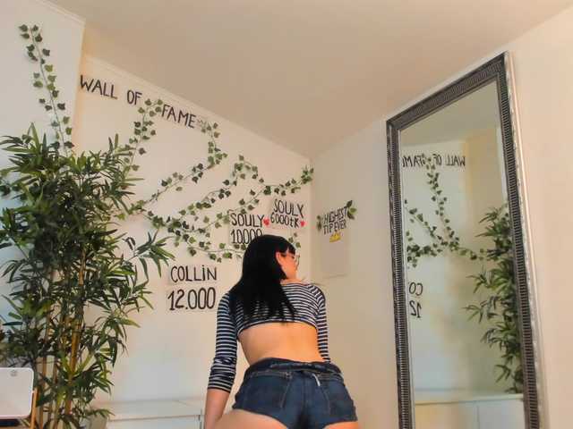 mira0-0 live cam on BongaCams
